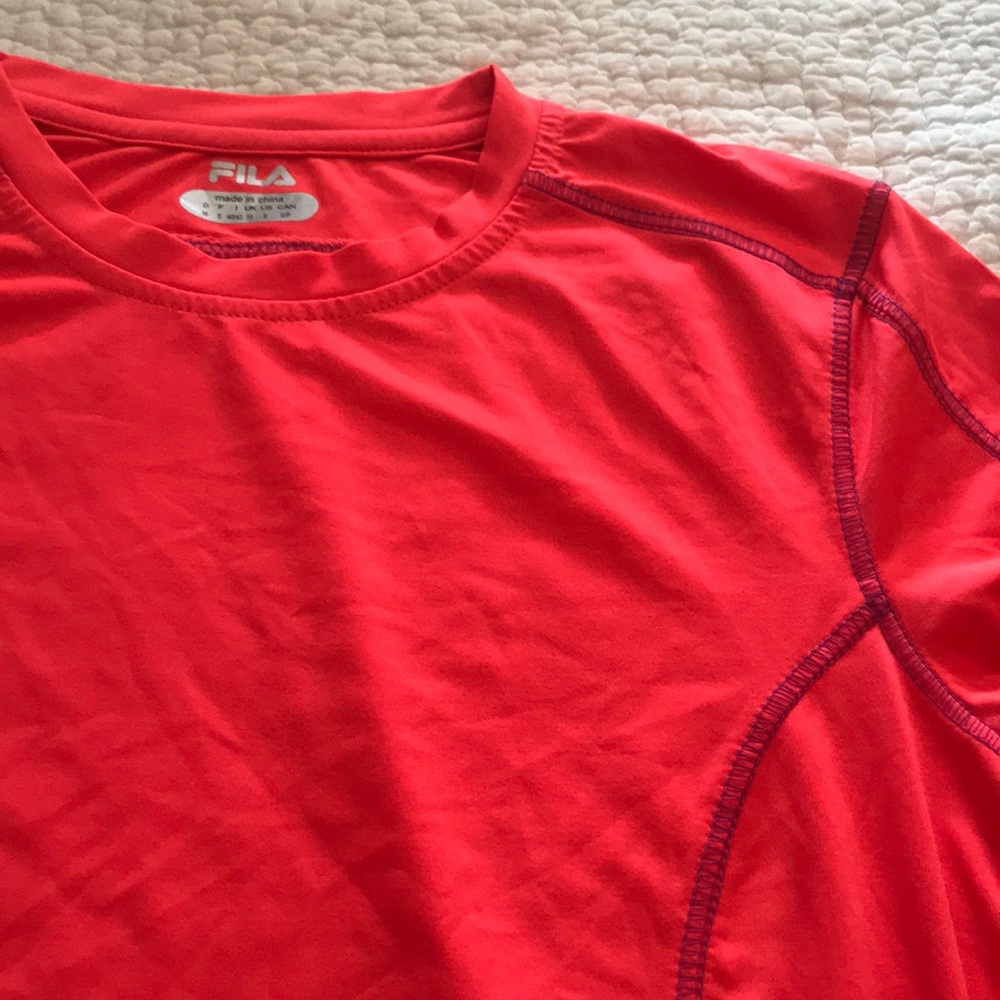 Women’s long sleeve tee